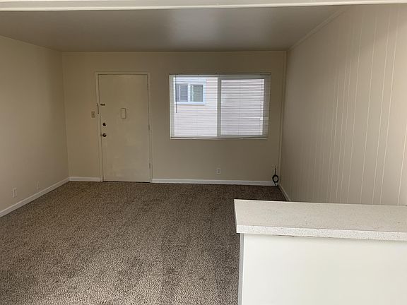 5th image of 427 S 5th St #2