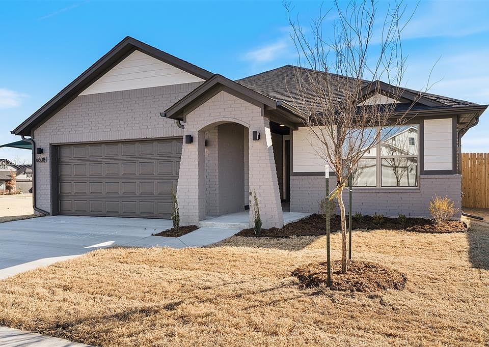 1st image of 6608 SE 84th St