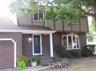 1072 Sheree Dr, Grand Island, NY 14072