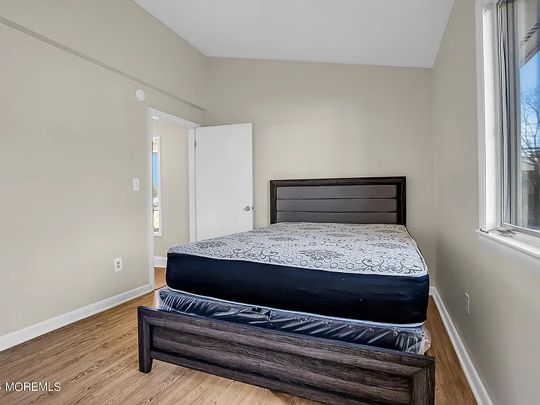 459 W Park Ave — Photo 14
