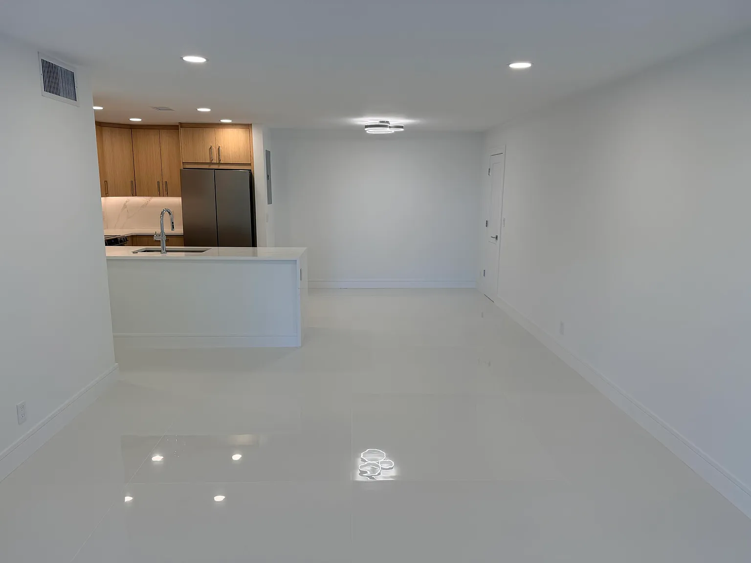 2 bed, 2.0 bath, 1200 sqft, $2,900 — Photo 4