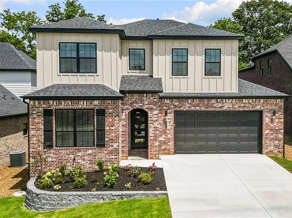 2512 N Crossover Rd, Fayetteville, AR 72703