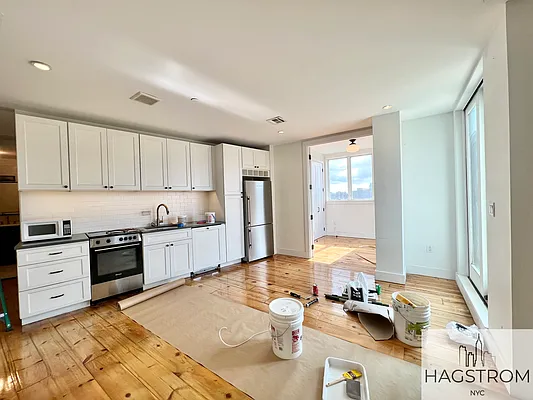 Rented by Hagstrom Management Inc | media 66