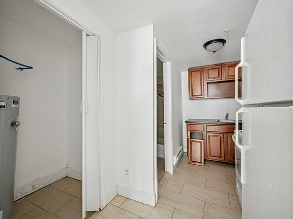 2nd image of 1115 E Chelten Ave #A129