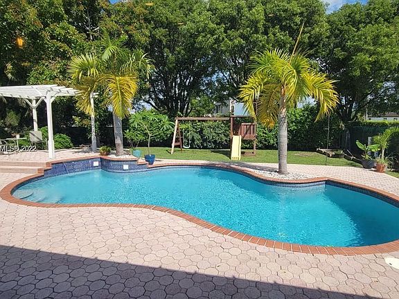 3rd image of 19840 Cutler Ct #19840