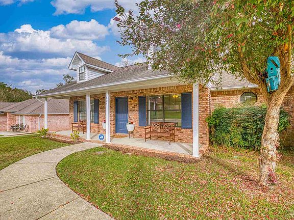 4th image of 1604 Kinsale Dr