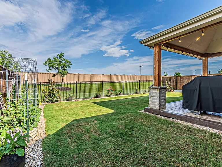 3508 Crescent Ln — Photo 43