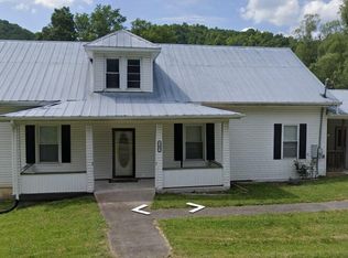705 Rock Road, Montcalm, WV 24737