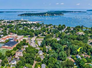 3 Agnes St, Oyster Bay, NY 11771