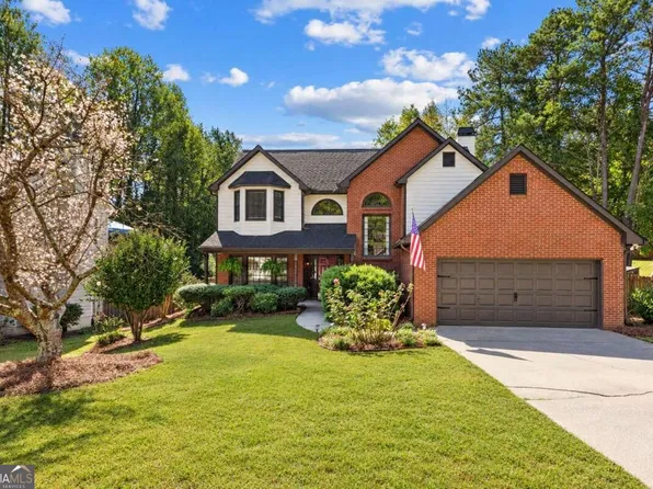 7035 Surrey Dr, Woodstock, GA 30189