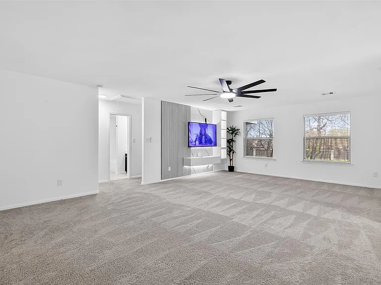 15807 Sonoma Park Dr — Photo 29