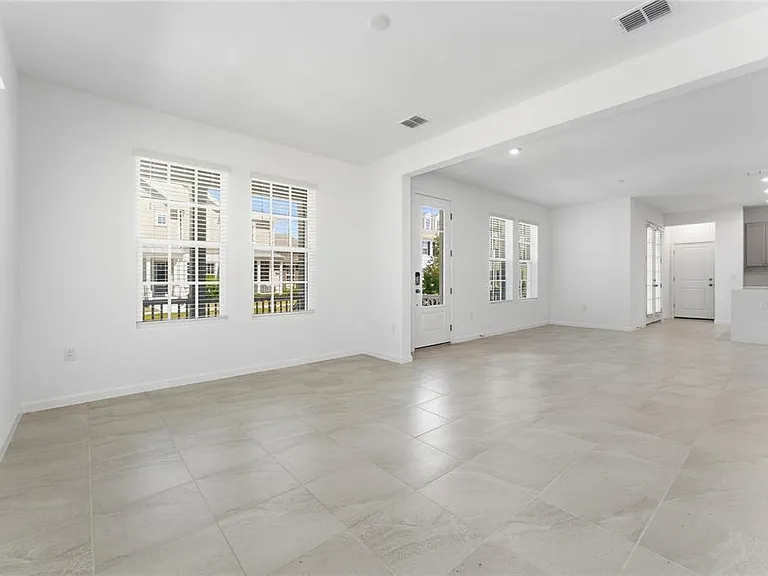 2426 Celebration Blvd — Photo 7