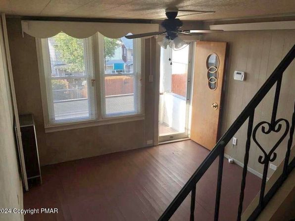 236 E Kline Ave, Lansford, PA 18232