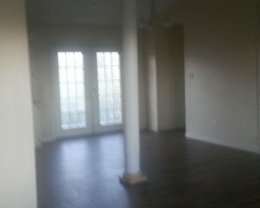 1st image of 6124 Linda Dr #1