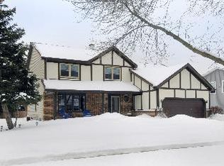 2308 N James Ct, Arlington Heights, IL 60004