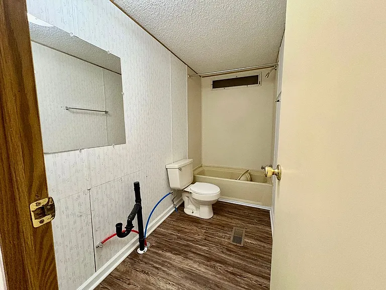 1128 S Gay Ave — Photo 71