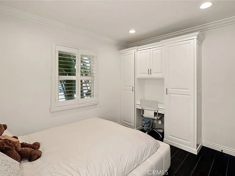5330 Natick Ave — Photo 36