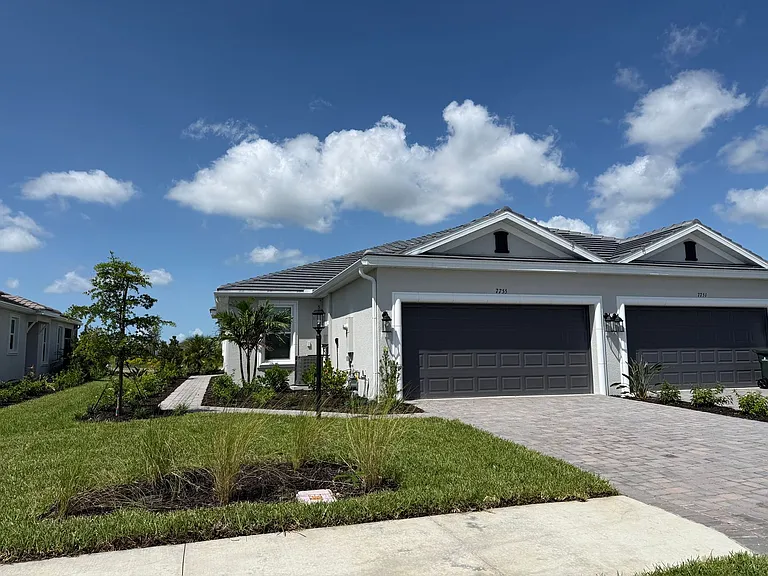 7755 Waning Moon Way — Photo 2