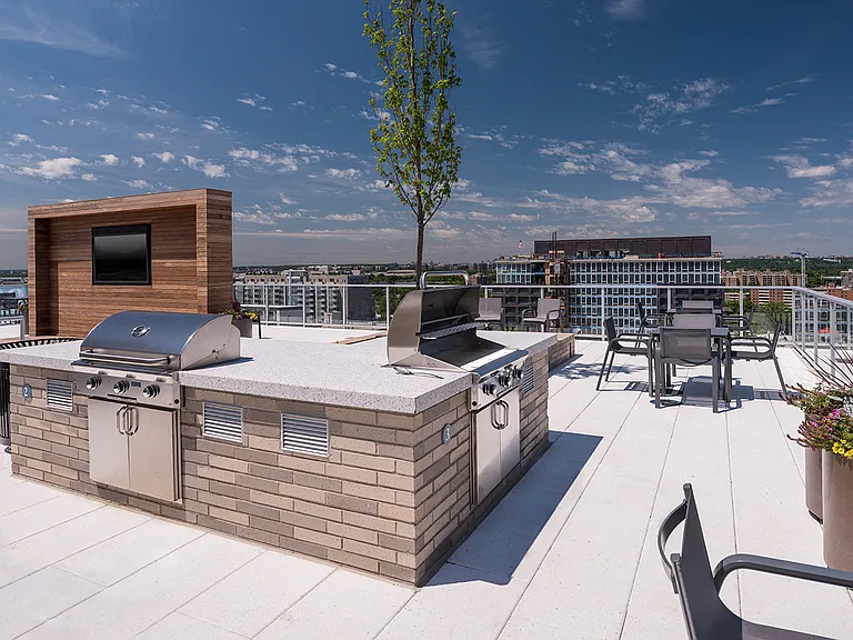 F1RST Residences — Photo 44