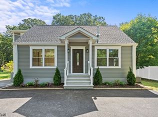 148 Valley Rd, Wayne, NJ 07470