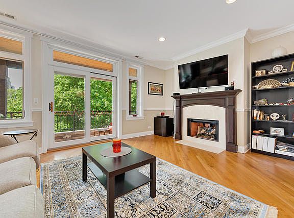 2nd image of 456 W Briar Pl #3