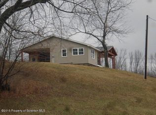 17 Scenic View Dr, Union Dale, PA 18470