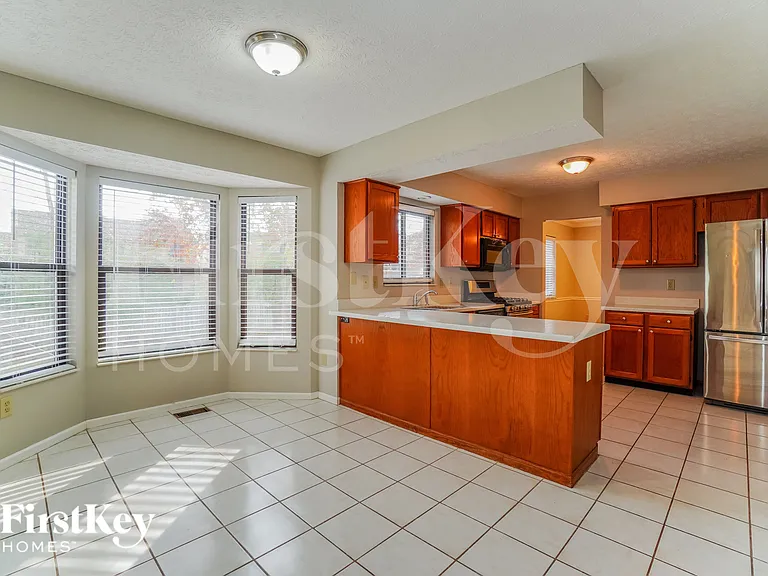 8900 Cornwallis Ct — Photo 10