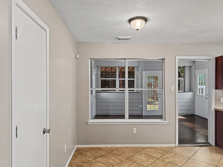 19323 Cypress Peak Ln — Photo 6