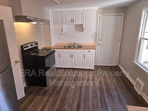 3rd image of 2030 Robin St APT 02