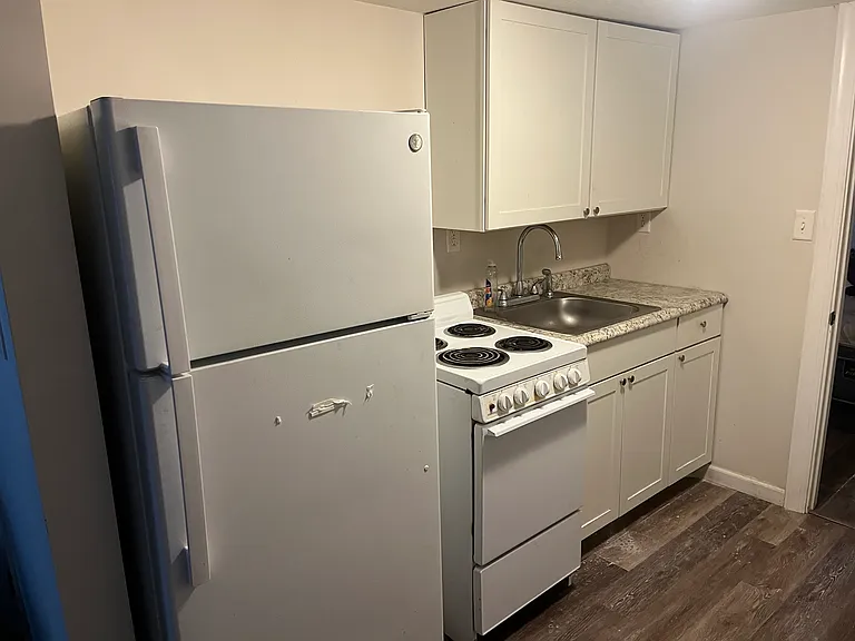 2111 Lawn Ave #9 — Photo 10