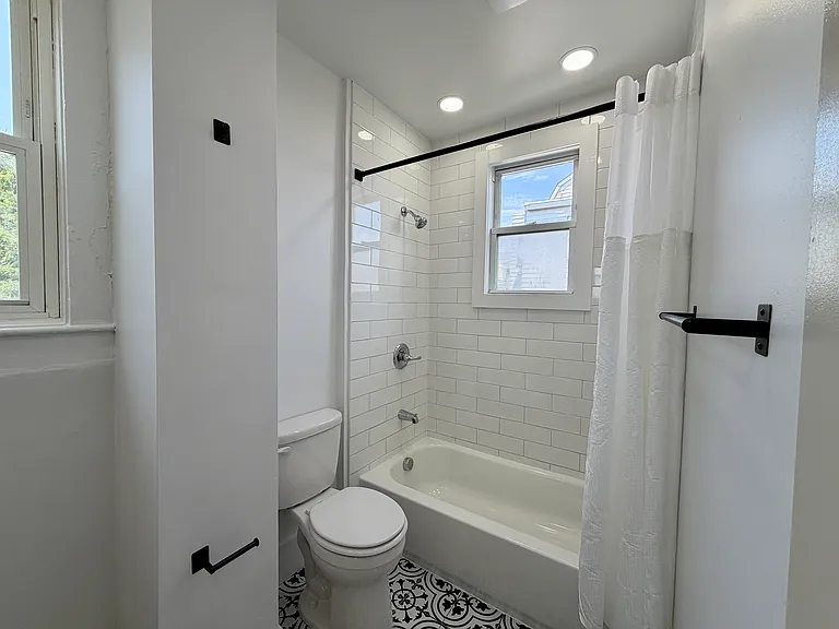 57 Tappan St #2L — Photo 15