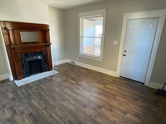 3rd image of 139 Park Ave #139