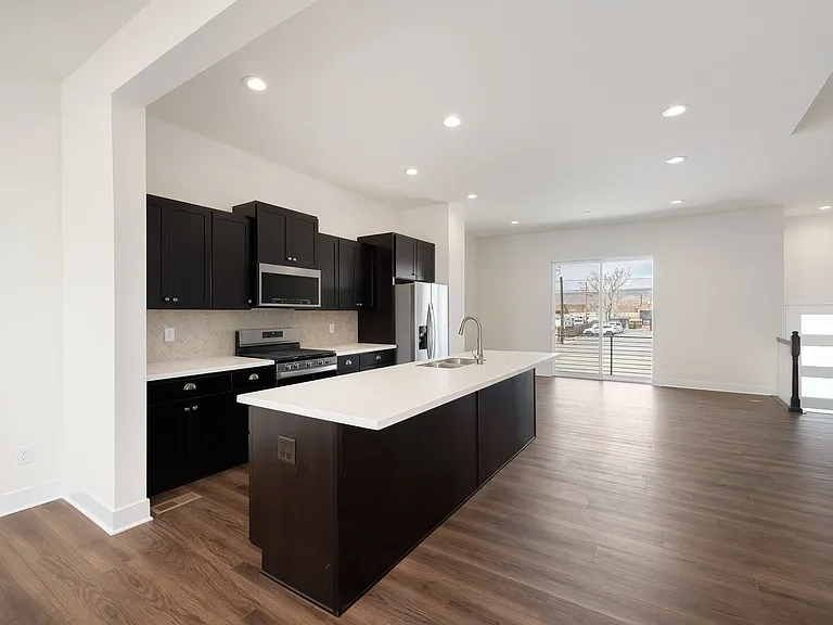 5112 Ward Rd — Photo 9