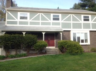 218 Hawthorne Ln, Orange, CT 06477