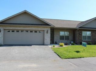 841 Veterans Ln, Crown Point, IN 46307