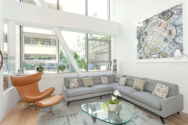 Rented by Brown Harris Stevens | media 9