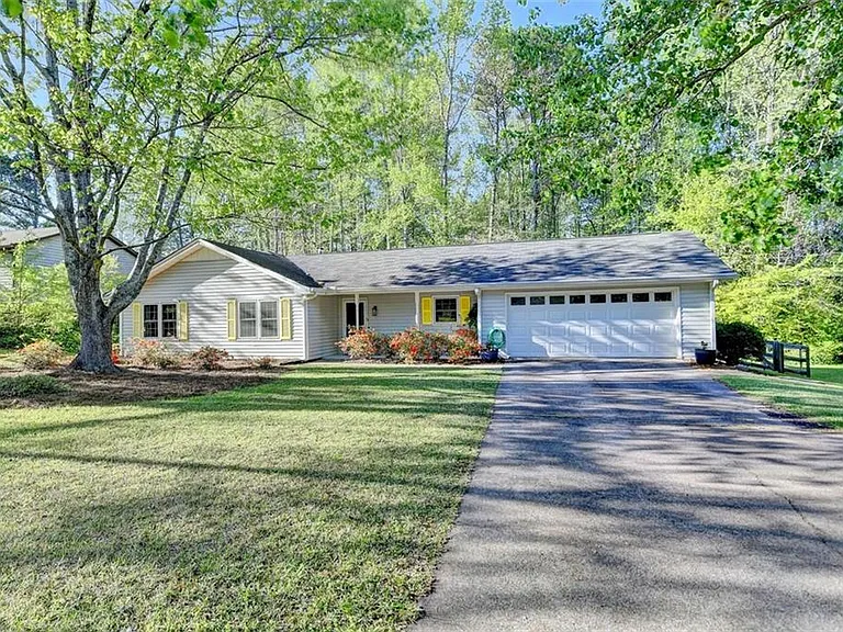 1132 Owen Cir — Photo 4