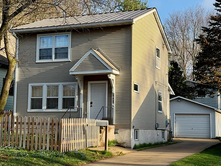 2942 Stevens St — Photo 1