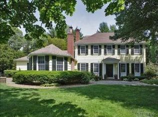 53 Hegemans Ln, Glen Head, NY 11545