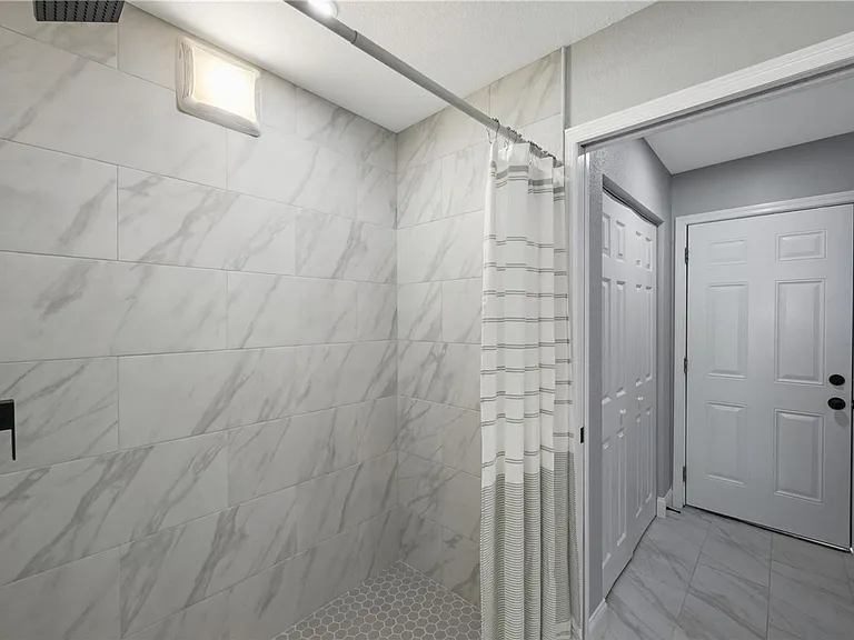 4110 Indianapolis St NE — Photo 12