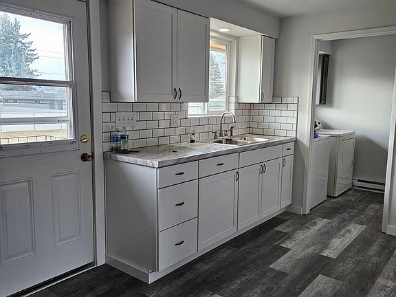 2nd image of 15822 E Heroy Ave
