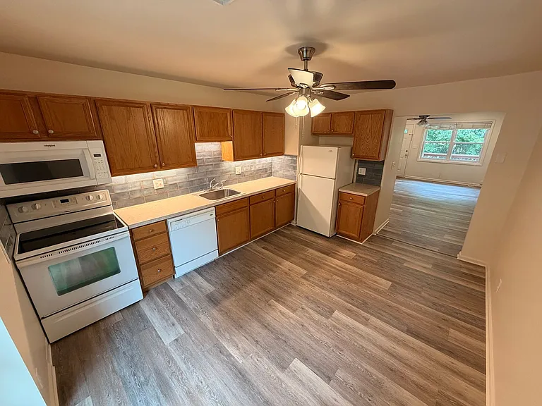 83 Valley Rd #C — Photo 5