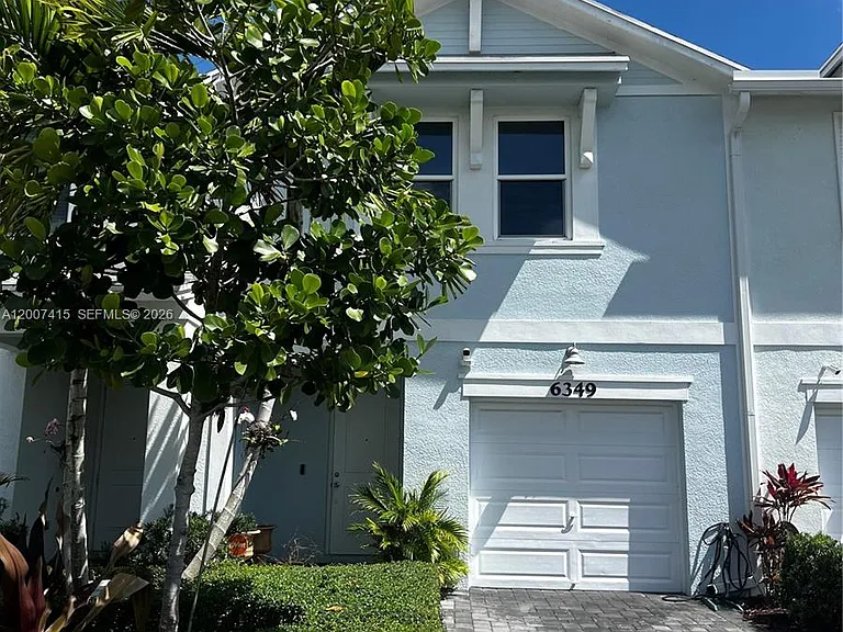 6349 Topsail Dr — Photo 2