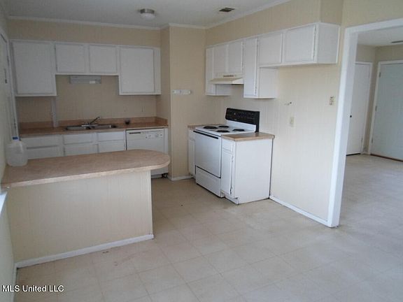5th image of 2532 W David Dr