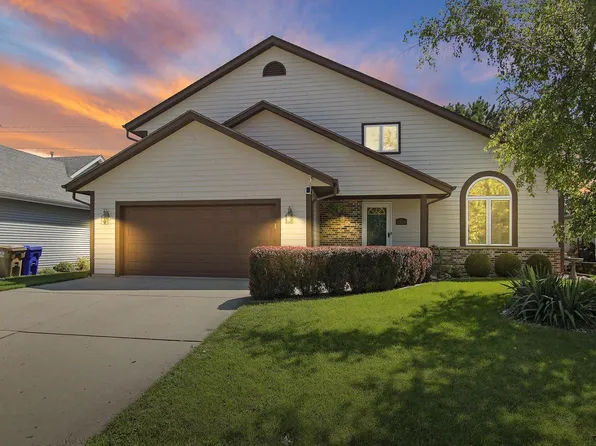 8413 57th AVENUE, Kenosha, WI 53142
