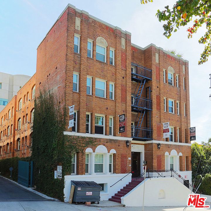 1st image of 412 S Lake St