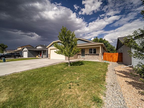 2nd image of 462 El Jardin Ln
