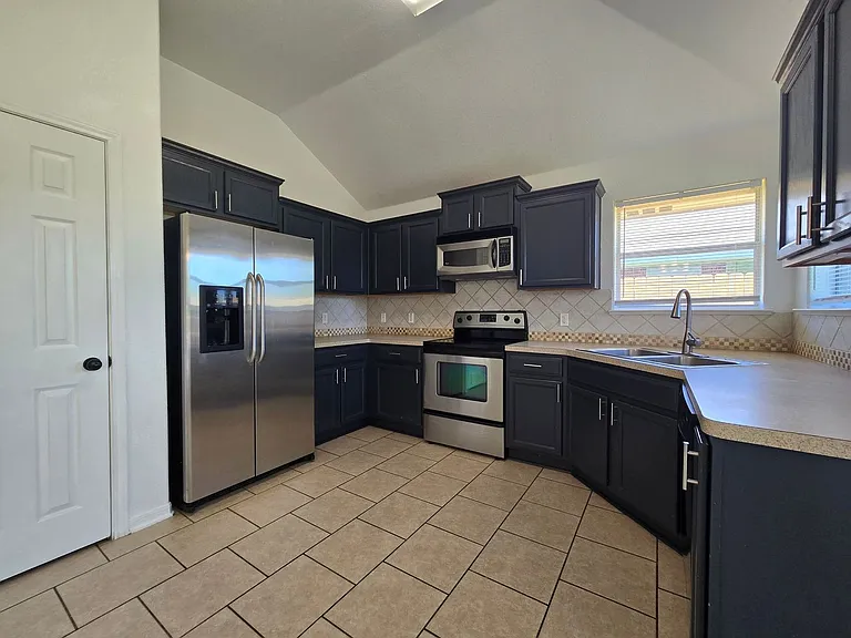 5905 Lolly Loop — Photo 9
