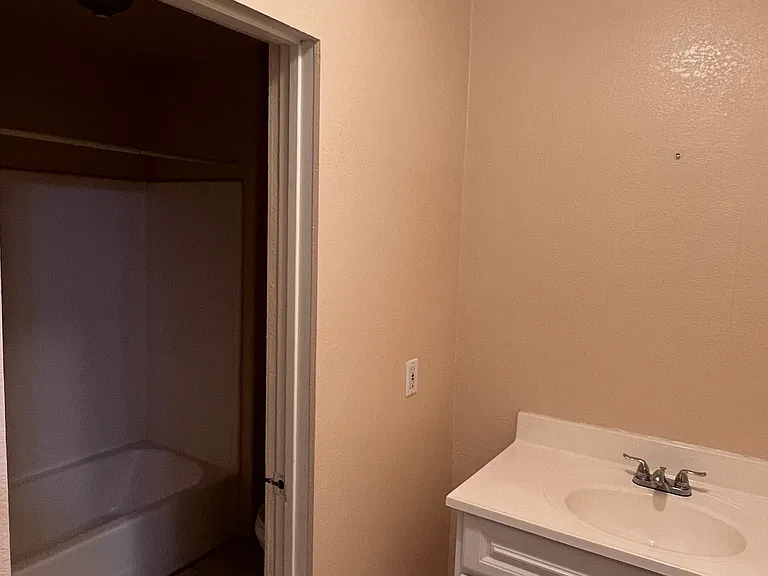 2230 S Hickory St — Photo 5
