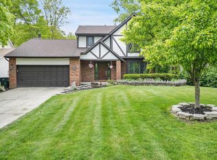 2336 Chetfield Pl, Powell, OH 43065